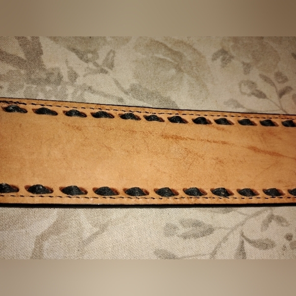 CIRCLE OF YOAKUM HANDMADE BELT - Picture 4 of 11